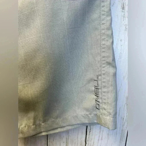 O’Neill light gray shorts size 28 casual/summer - Picture 2 of 10